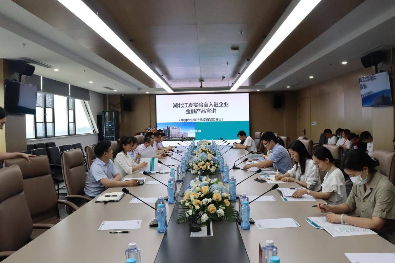 1.签约.jpg